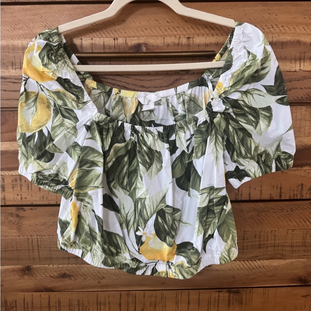 h&M puff sleeve printed top. Size small